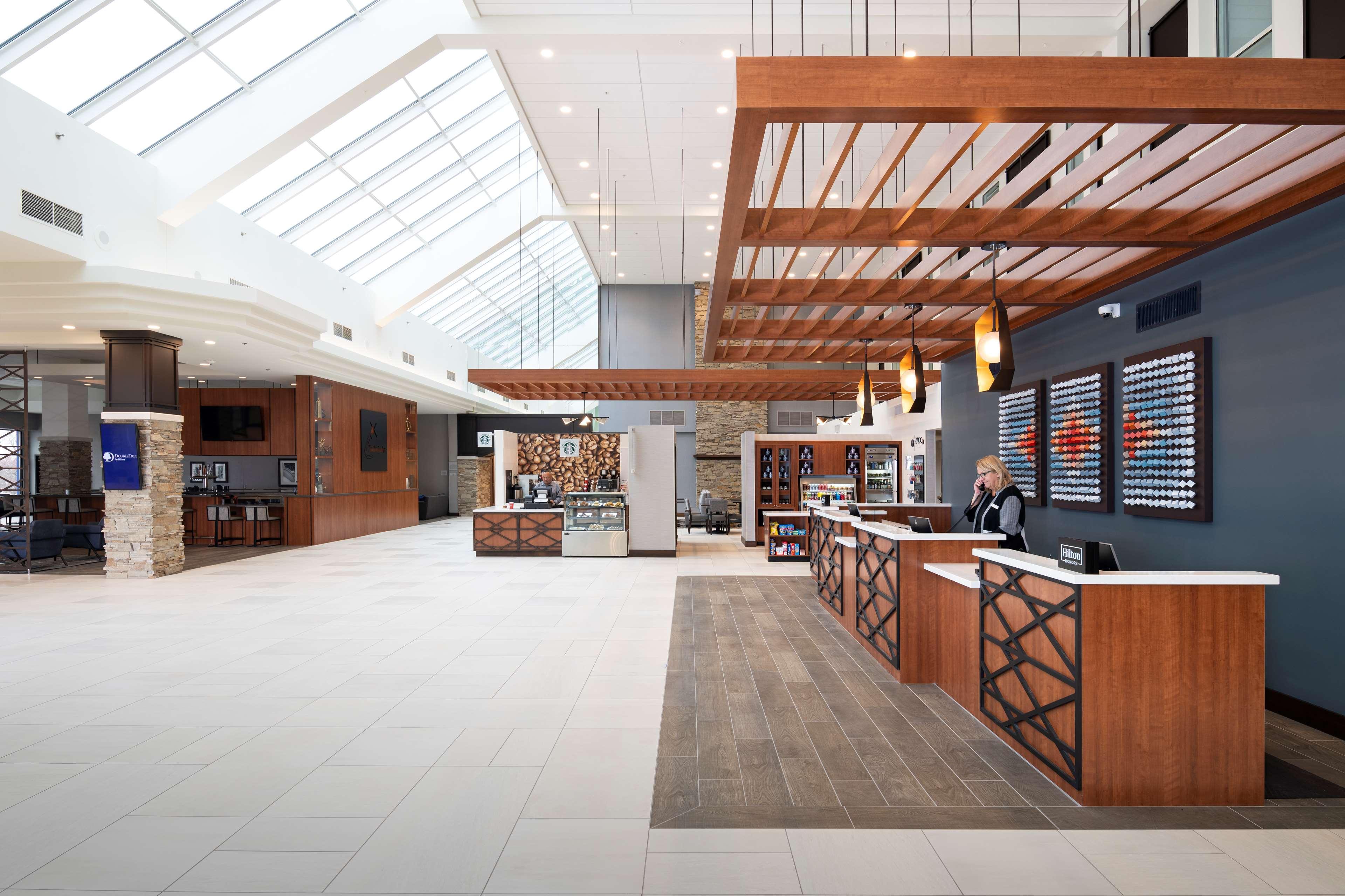 Doubletree By Hilton Madison East Hotel Luaran gambar