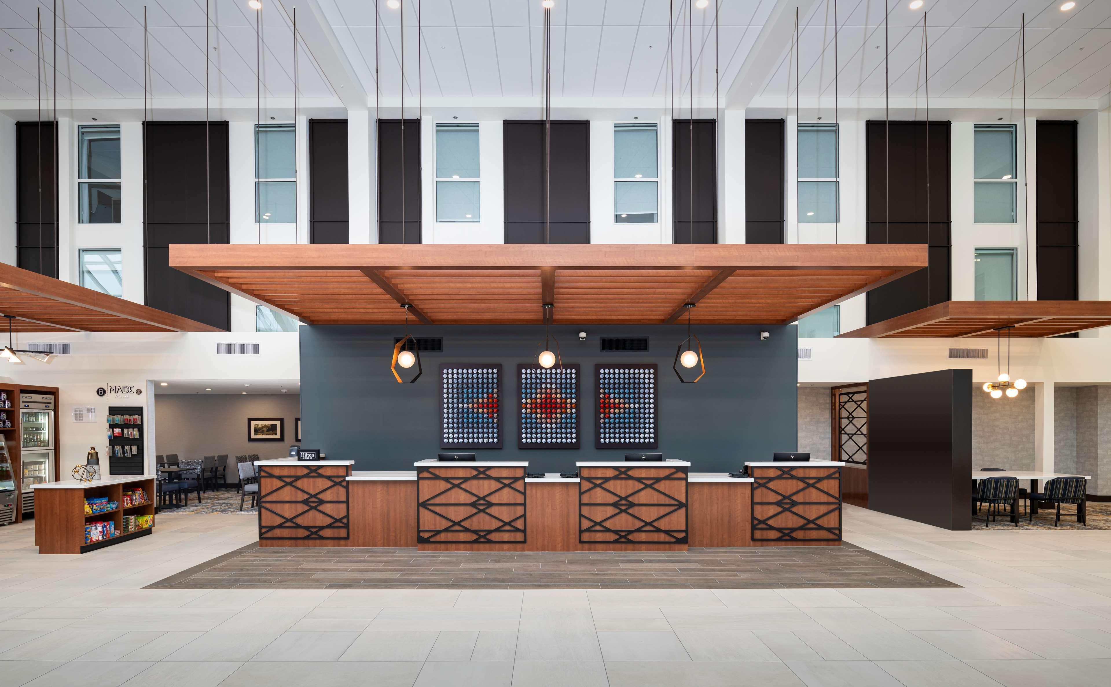Doubletree By Hilton Madison East Hotel Luaran gambar