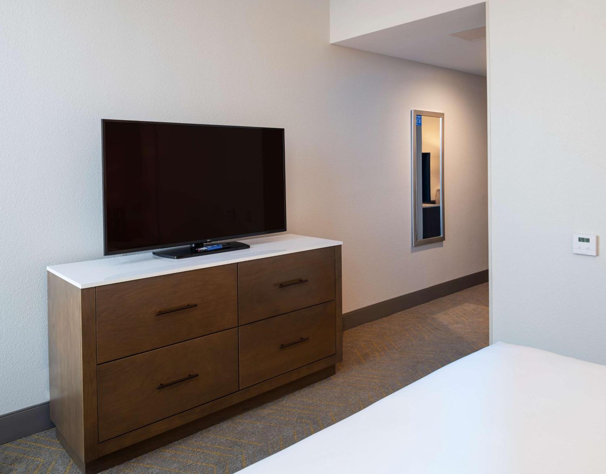 Doubletree By Hilton Madison East Hotel Luaran gambar