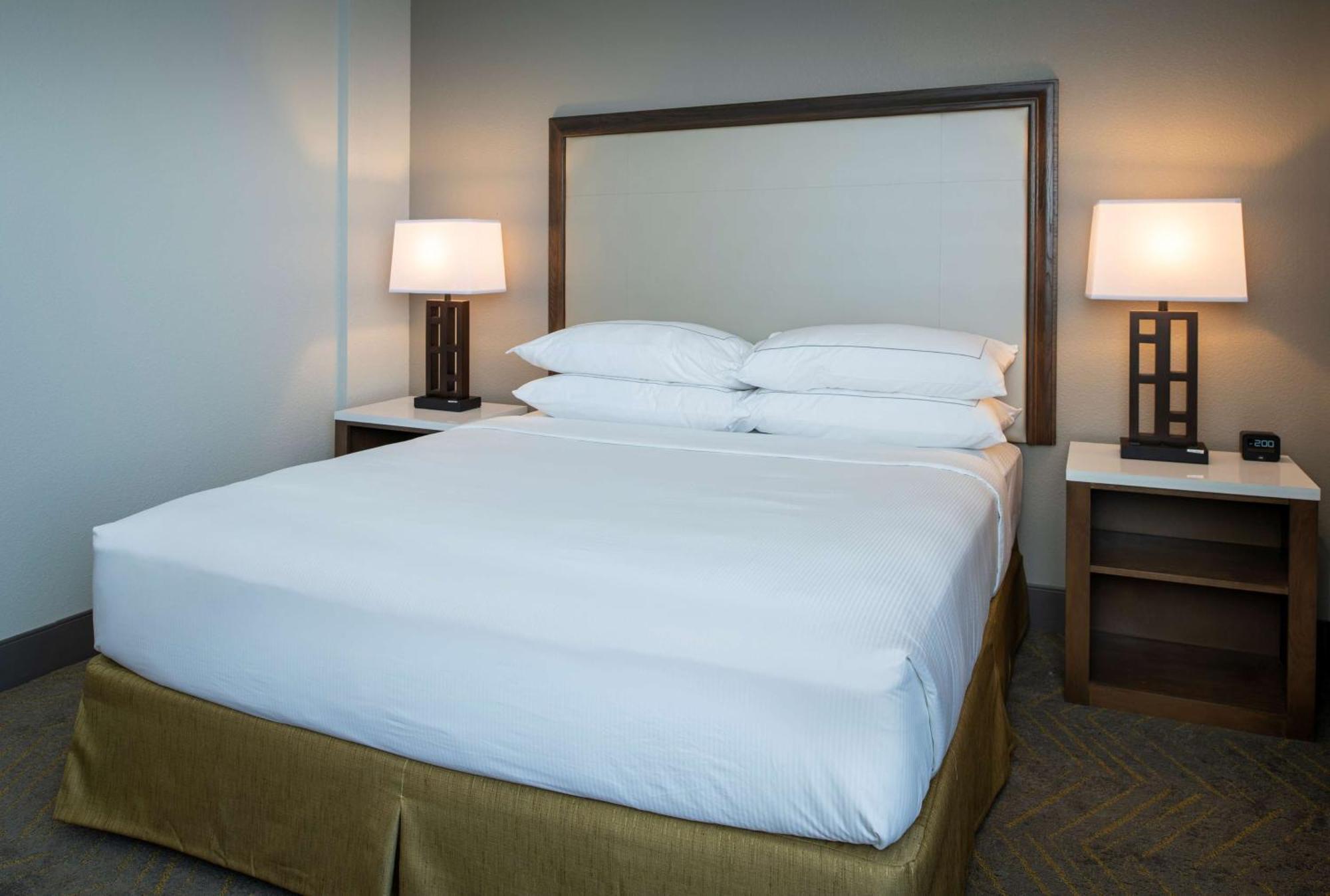 Doubletree By Hilton Madison East Hotel Luaran gambar