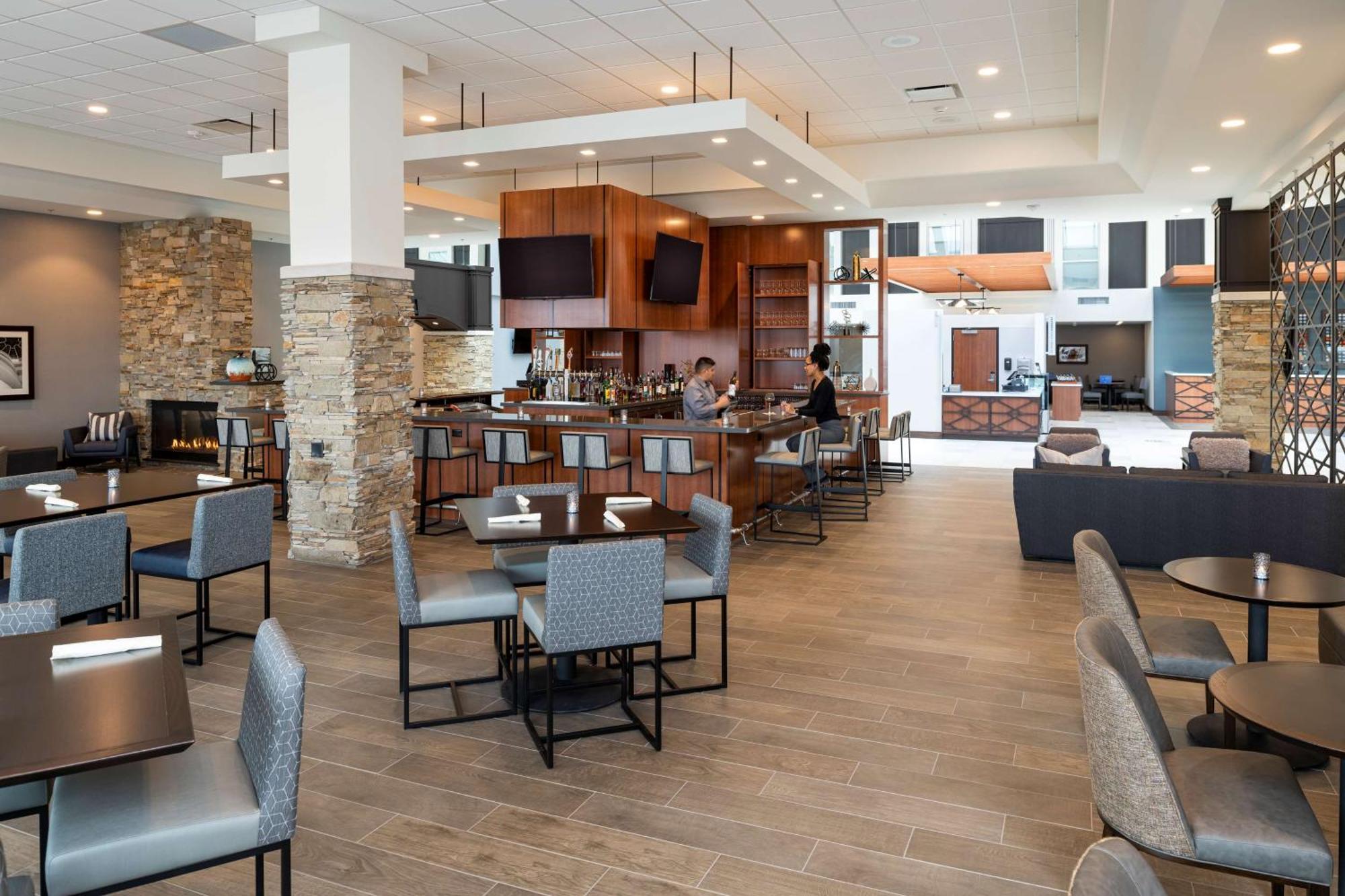 Doubletree By Hilton Madison East Hotel Luaran gambar