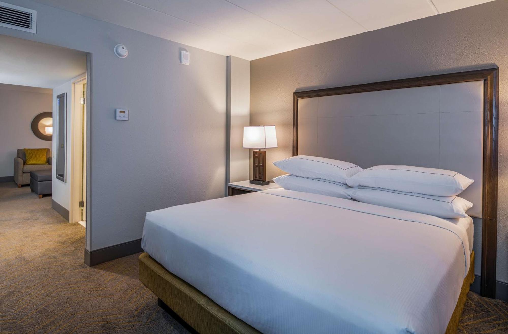 Doubletree By Hilton Madison East Hotel Luaran gambar