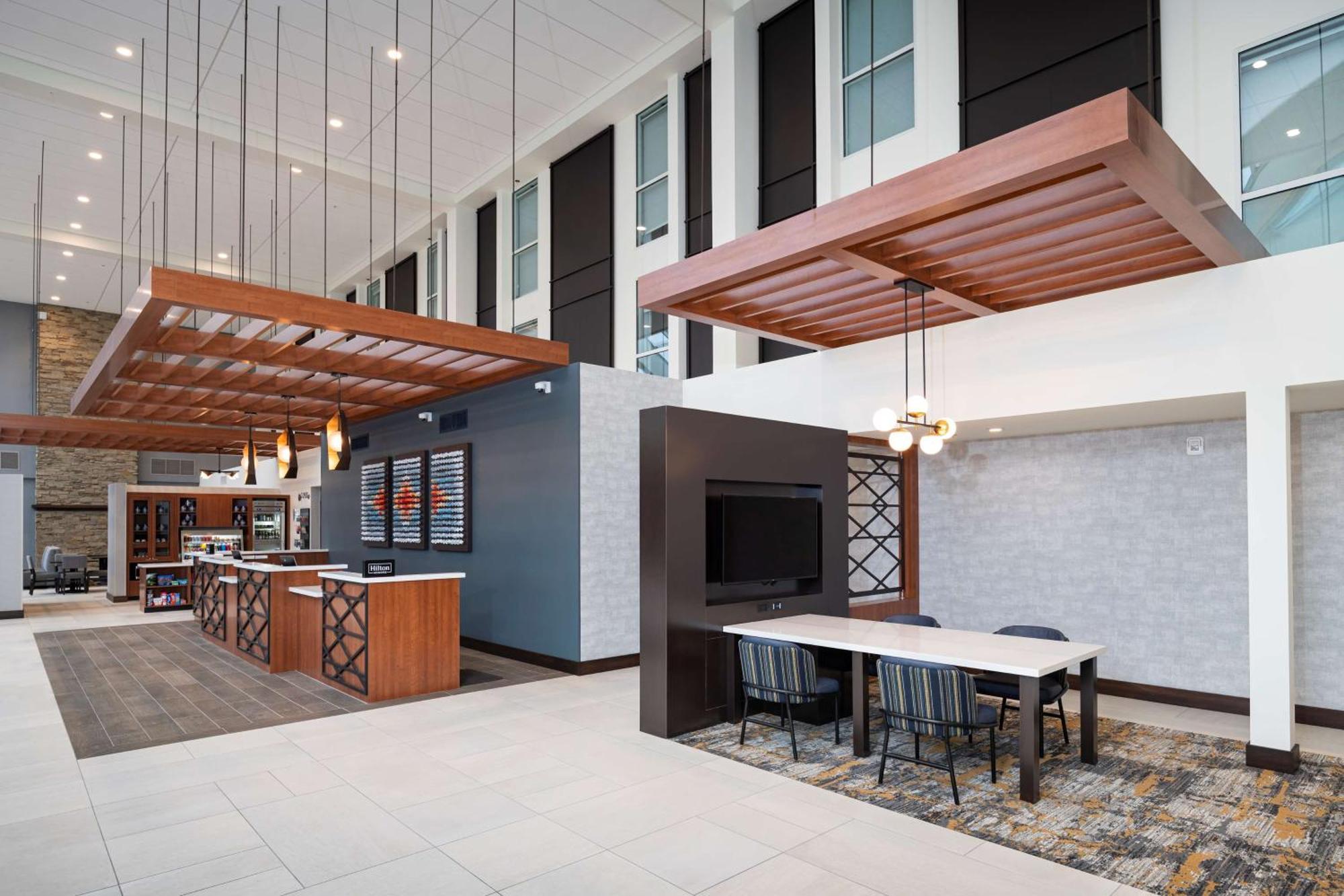 Doubletree By Hilton Madison East Hotel Luaran gambar